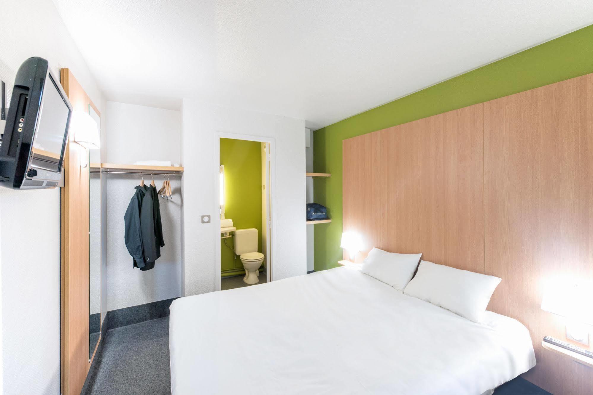 B&B Hotel Brest Kergaradec Aeroport Gouesnou Εξωτερικό φωτογραφία